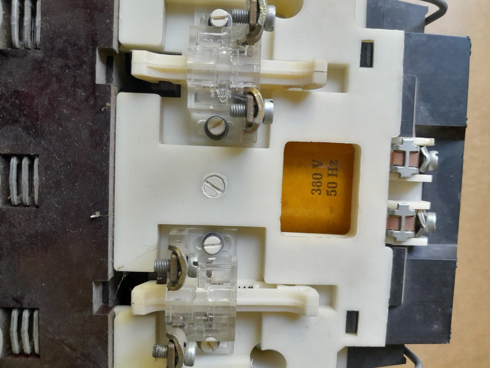 Контактор V100E, снимка 4 - Части - 56665258