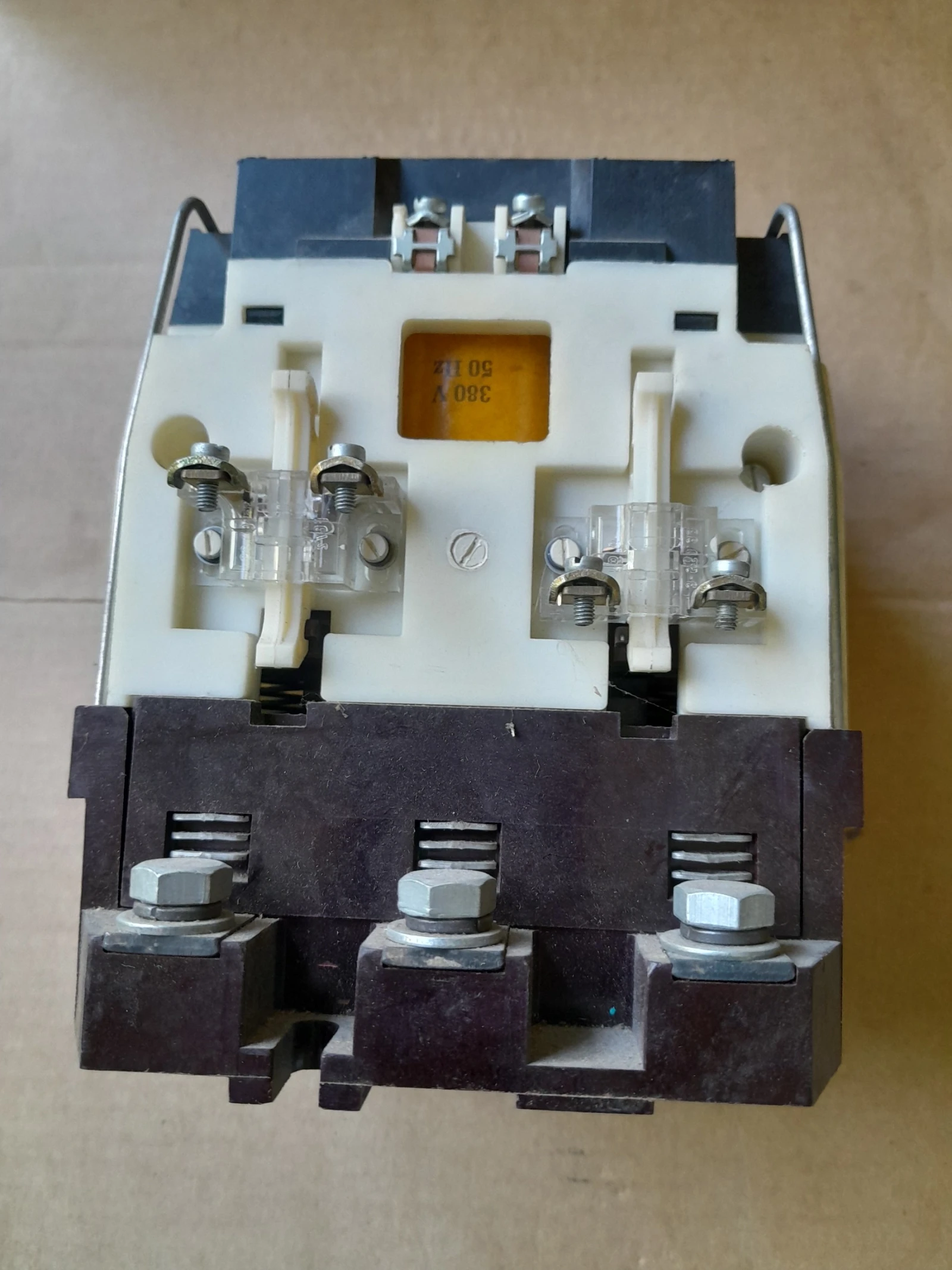 Контактор V100E, снимка 3 - Части - 56665258