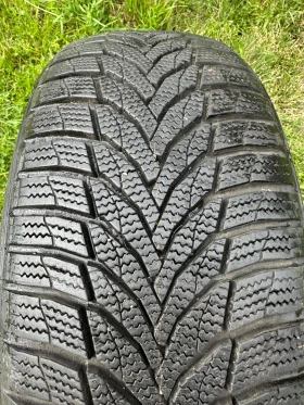 Гуми Зимни 215/55R17, снимка 2