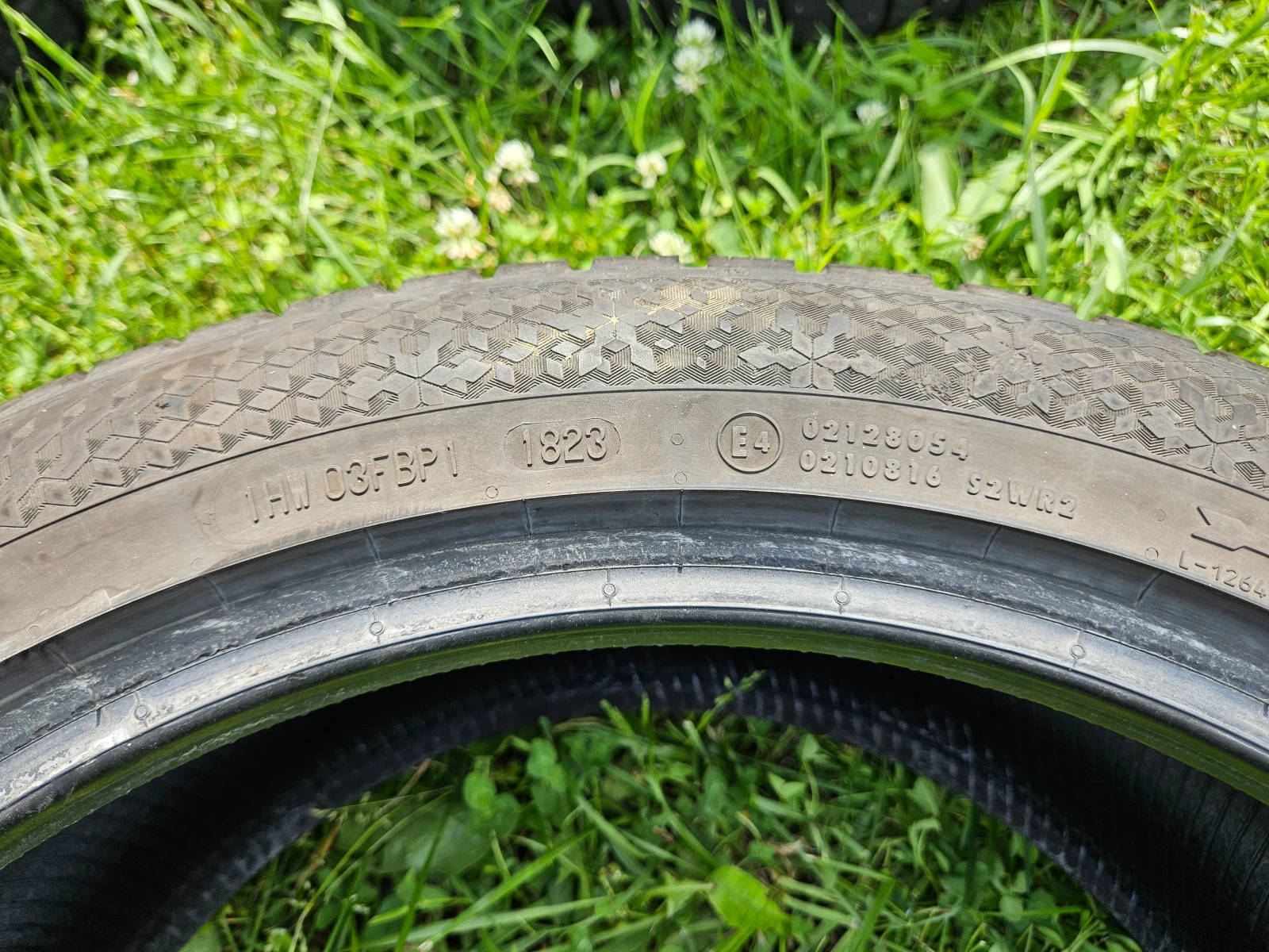 Гуми Зимни 245/45R19, снимка 6 - Гуми и джанти - 56258111
