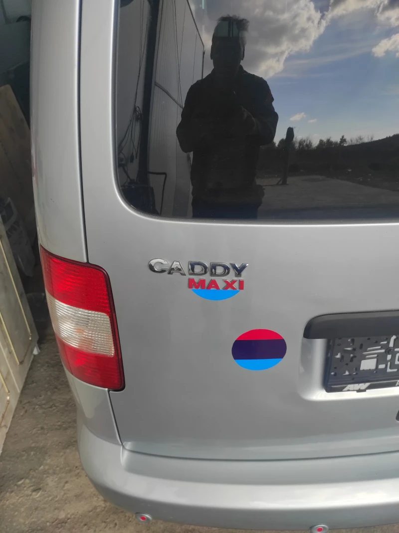 VW Caddy, снимка 5 - Автомобили и джипове - 47826315