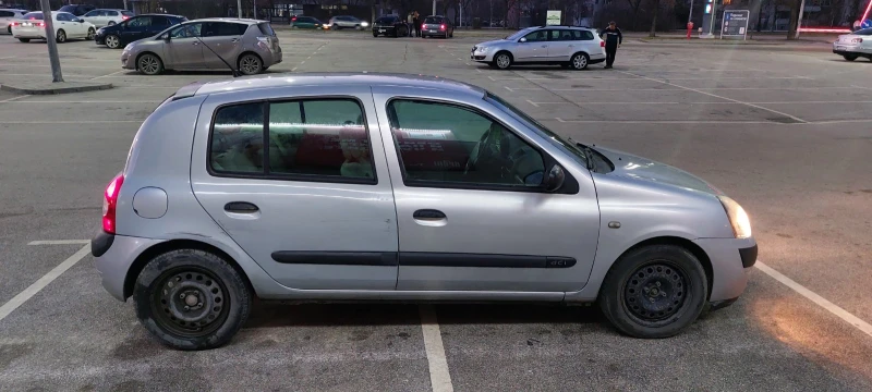 Renault Clio 1.5D, снимка 3 - Автомобили и джипове - 48745346