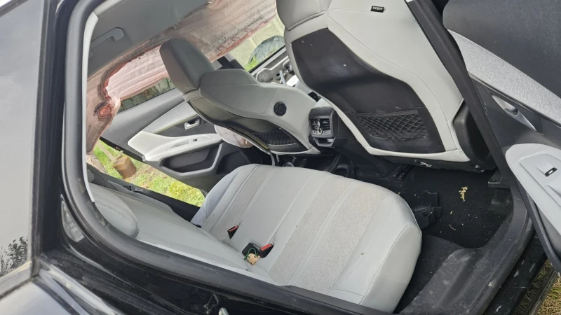 Peugeot 3008 1.6 HDI blueHDI На Части, снимка 10 - Автомобили и джипове - 52831158