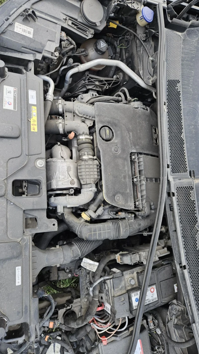 Peugeot 3008 1.6 HDI blueHDI На Части, снимка 13 - Автомобили и джипове - 52831158