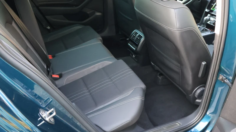 VW Passat 2.0 TDI 190К.С. FACELIFT 4Х4 IQ-MATRIX ДИСТРОНИК, снимка 10 - Автомобили и джипове - 51967807