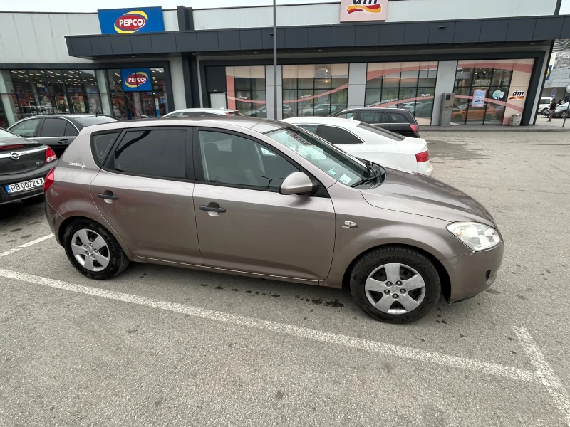 Kia Ceed, снимка 17 - Автомобили и джипове - 52487475