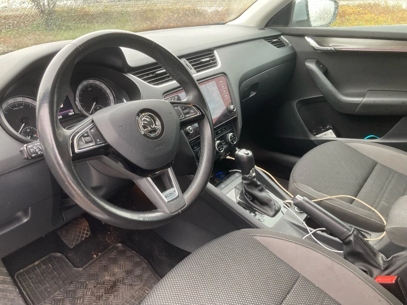 Skoda Octavia Scout, снимка 8 - Автомобили и джипове - 52567250