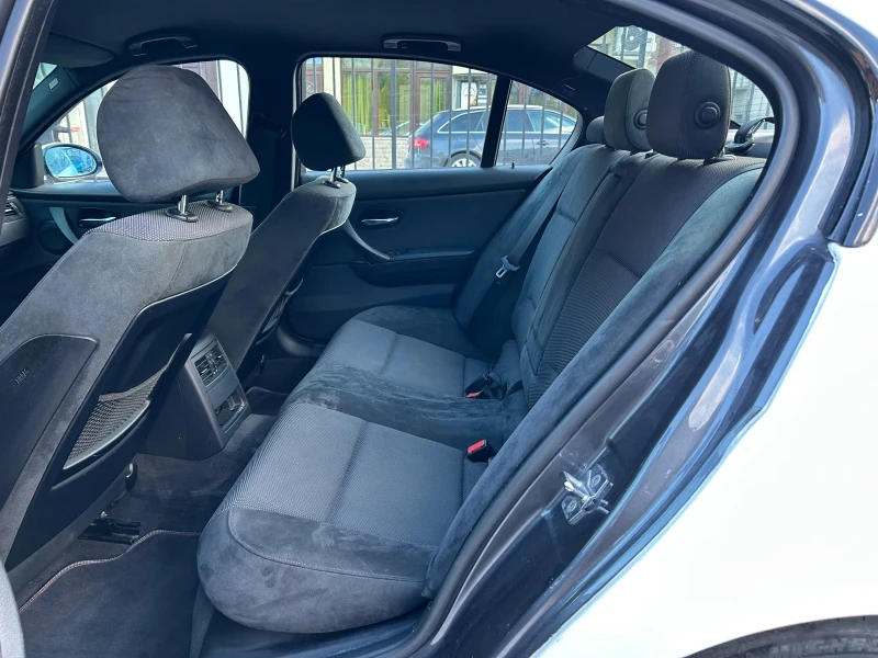 BMW 325 БЕНЗИН/ГАЗ * M-PACK * NAVIGATION * УНИКАТ, снимка 10 - Автомобили и джипове - 52625151