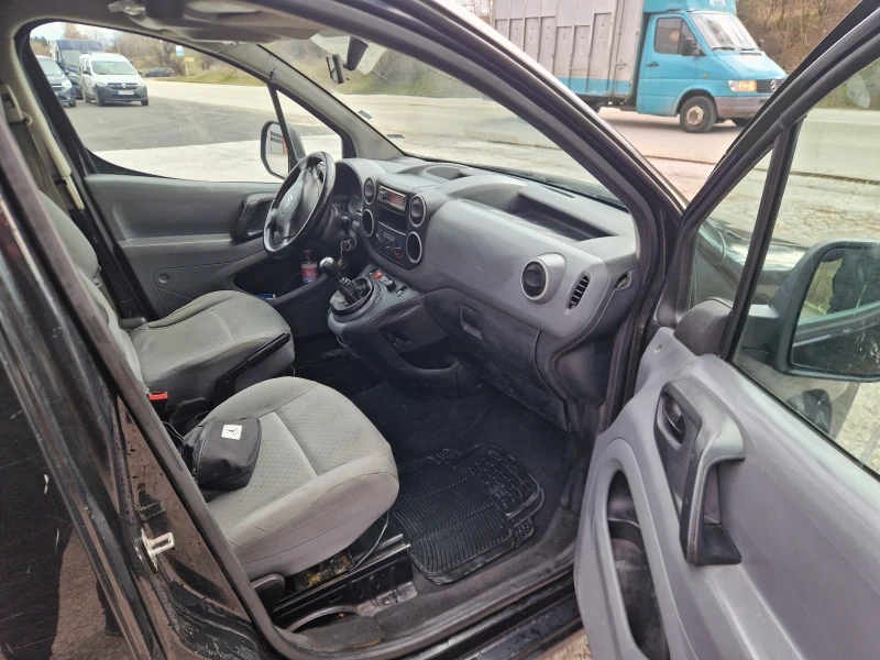 Citroen Berlingo Hdi, снимка 5 - Автомобили и джипове - 52910193