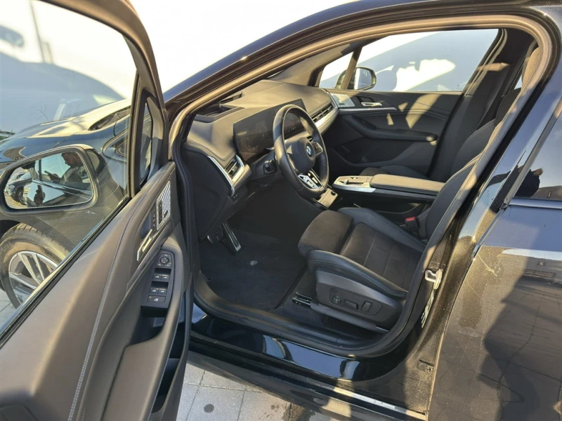 BMW 220 Active Tourer, снимка 8 - Автомобили и джипове - 53029557