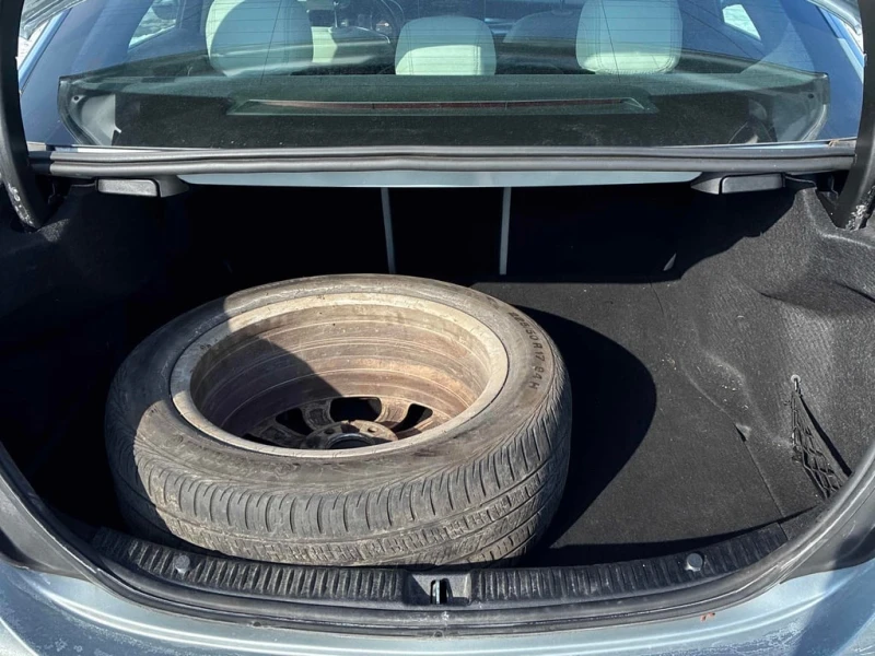 Mercedes-Benz C 300 * DISTRONIC* ШИБИДАХ * + ГУМИ С ДЖАНТИ* , снимка 14 - Автомобили и джипове - 53358509