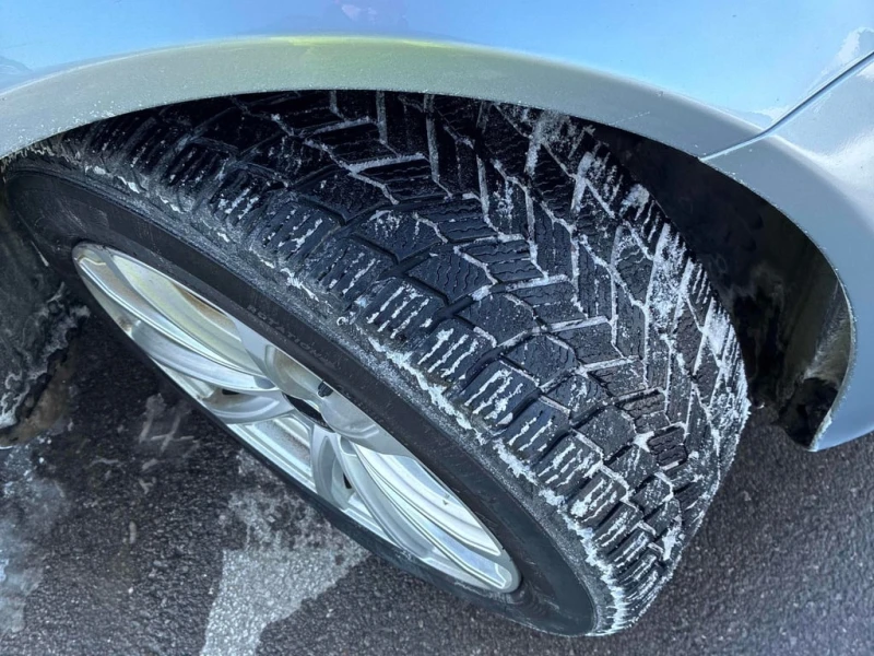 Mercedes-Benz C 300 * DISTRONIC* ШИБИДАХ * + ГУМИ С ДЖАНТИ* , снимка 7 - Автомобили и джипове - 53358509