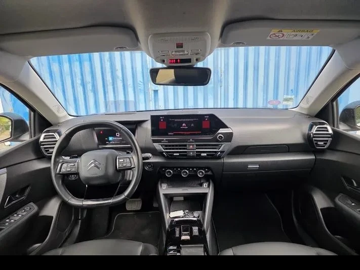 Citroen C4 PURETECH EAT8 SHINE 131 - изображение 4