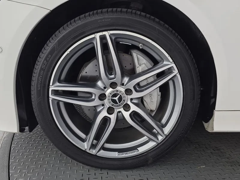 Mercedes-Benz E 220 d Coupe AMG/ HEAD UP/ PANO/ �������/ DIGI/ ������ | Mobile.bg � ����������� 5