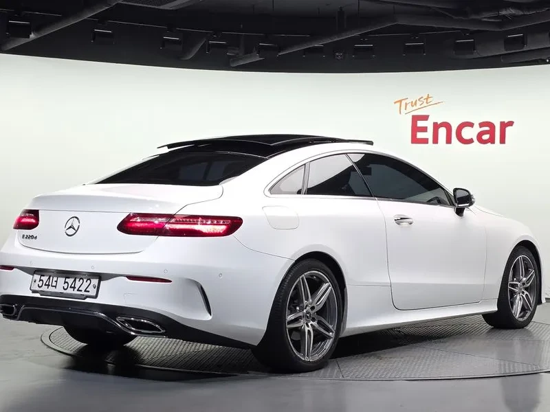 Mercedes-Benz E 220 d Coupe AMG/ HEAD UP/ PANO/ �������/ DIGI/ ������ | Mobile.bg � ����������� 2