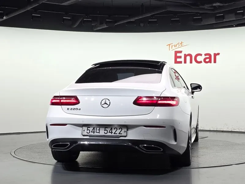 Mercedes-Benz E 220 d Coupe AMG/ HEAD UP/ PANO/ �������/ DIGI/ ������ | Mobile.bg � ����������� 4