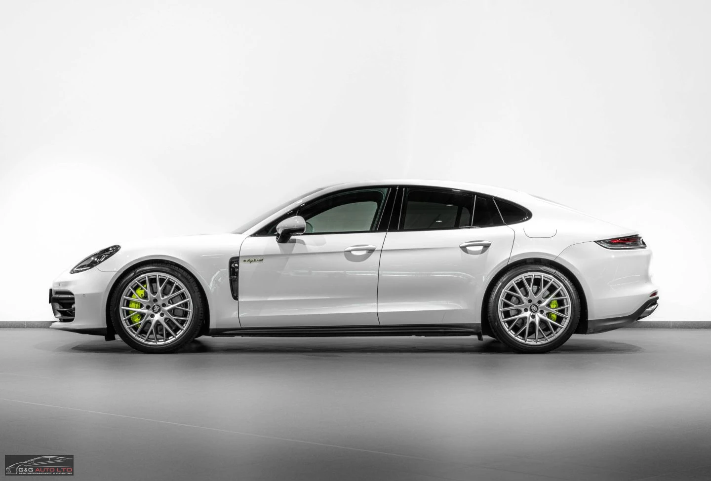 Porsche Panamera 4S/E-HYBRID/560HP/BOSE/LED/ACC/PANO/TSR/AMBI/500b - изображение 5