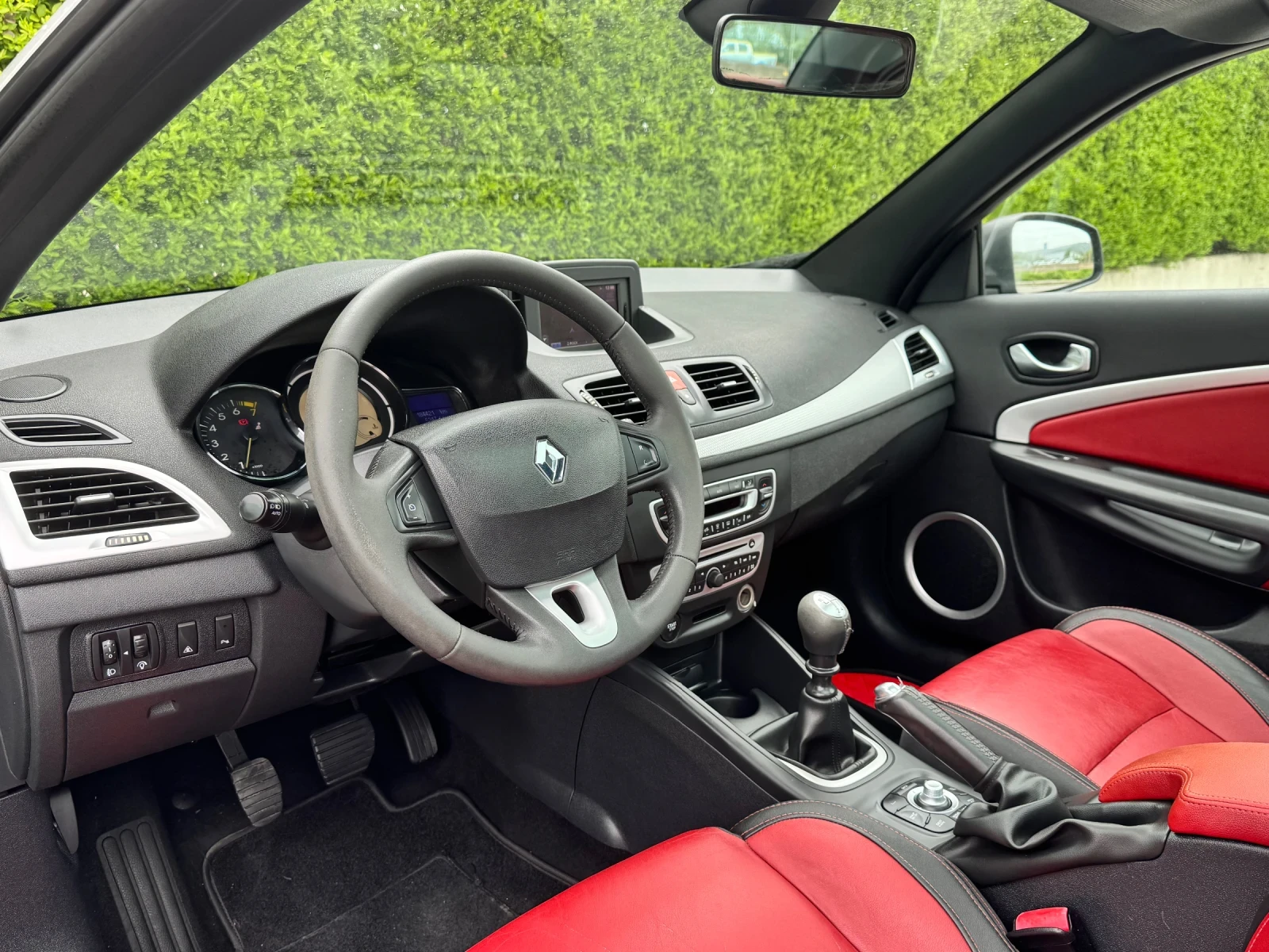 Renault Megane 1.4T~131hp~CABRIO - изображение 10