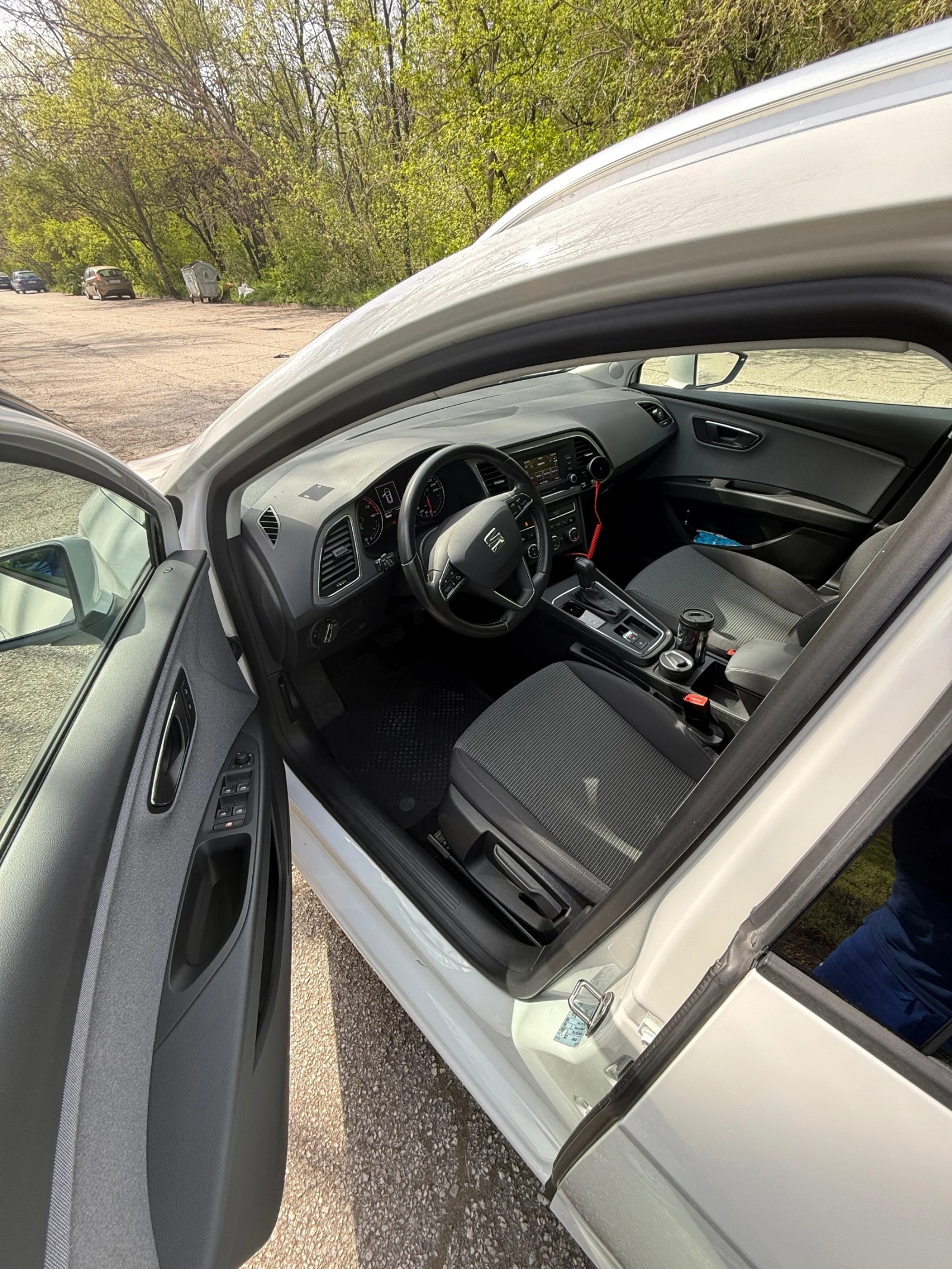 Seat Leon 1.5 TGI - изображение 4