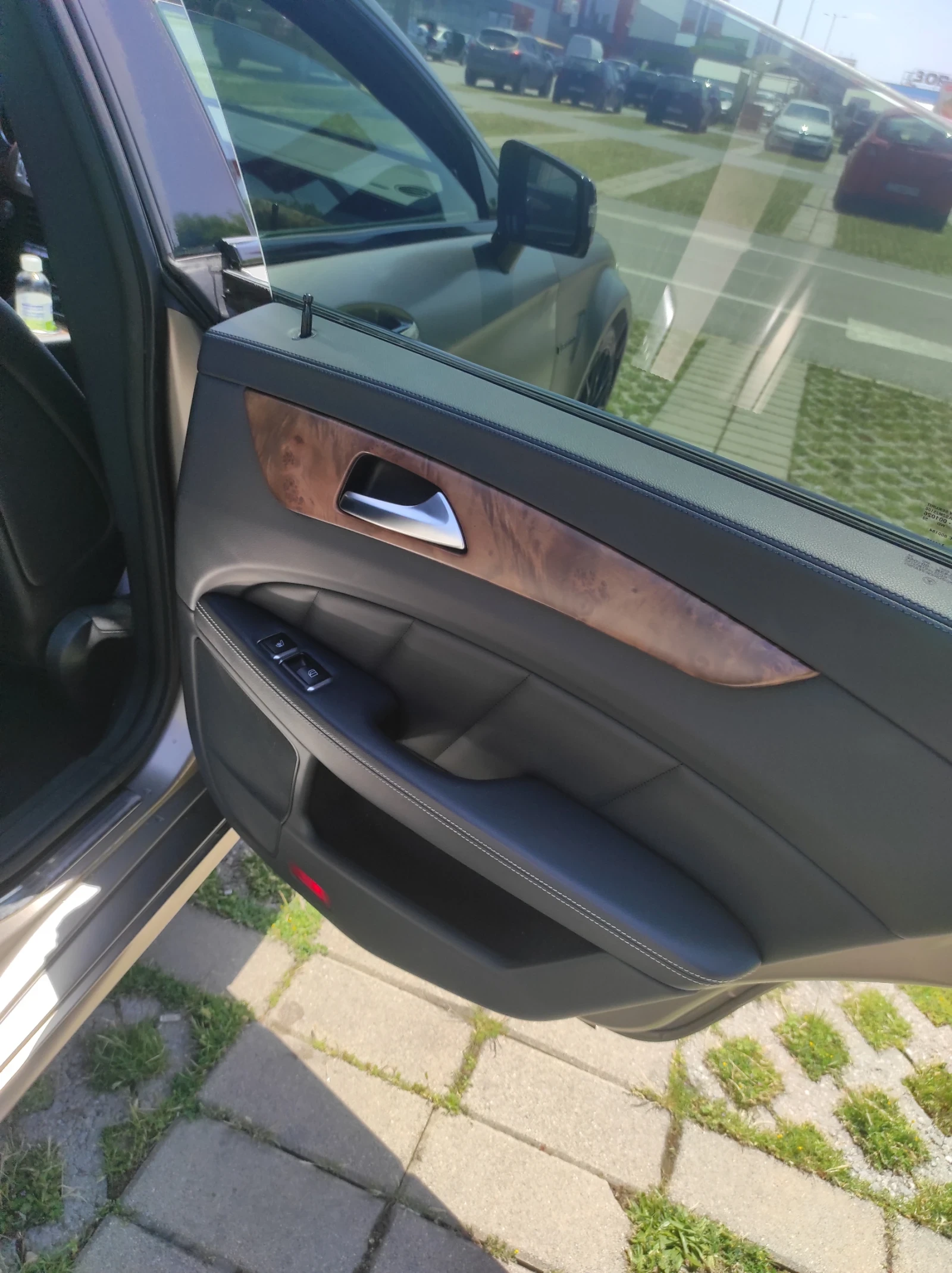 Mercedes-Benz CLS 550  - изображение 6