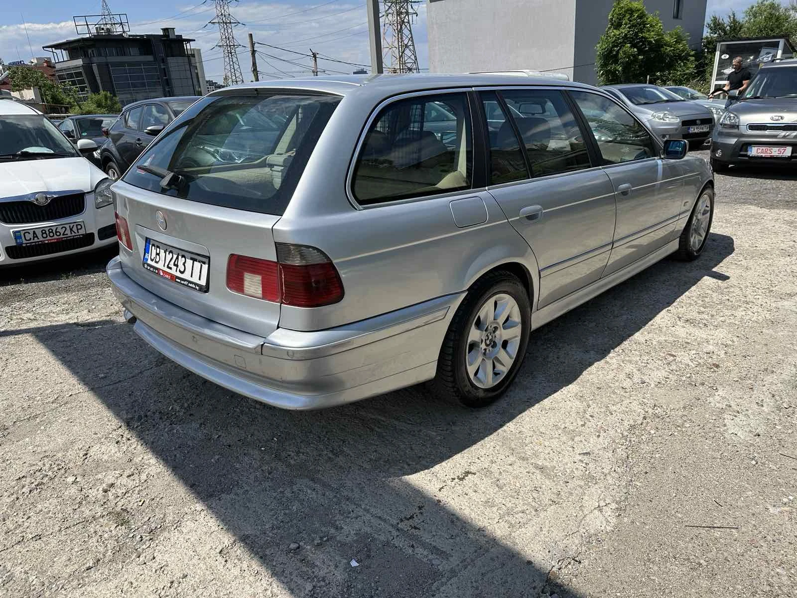 BMW 530 3.0D FACELIFT - изображение 3