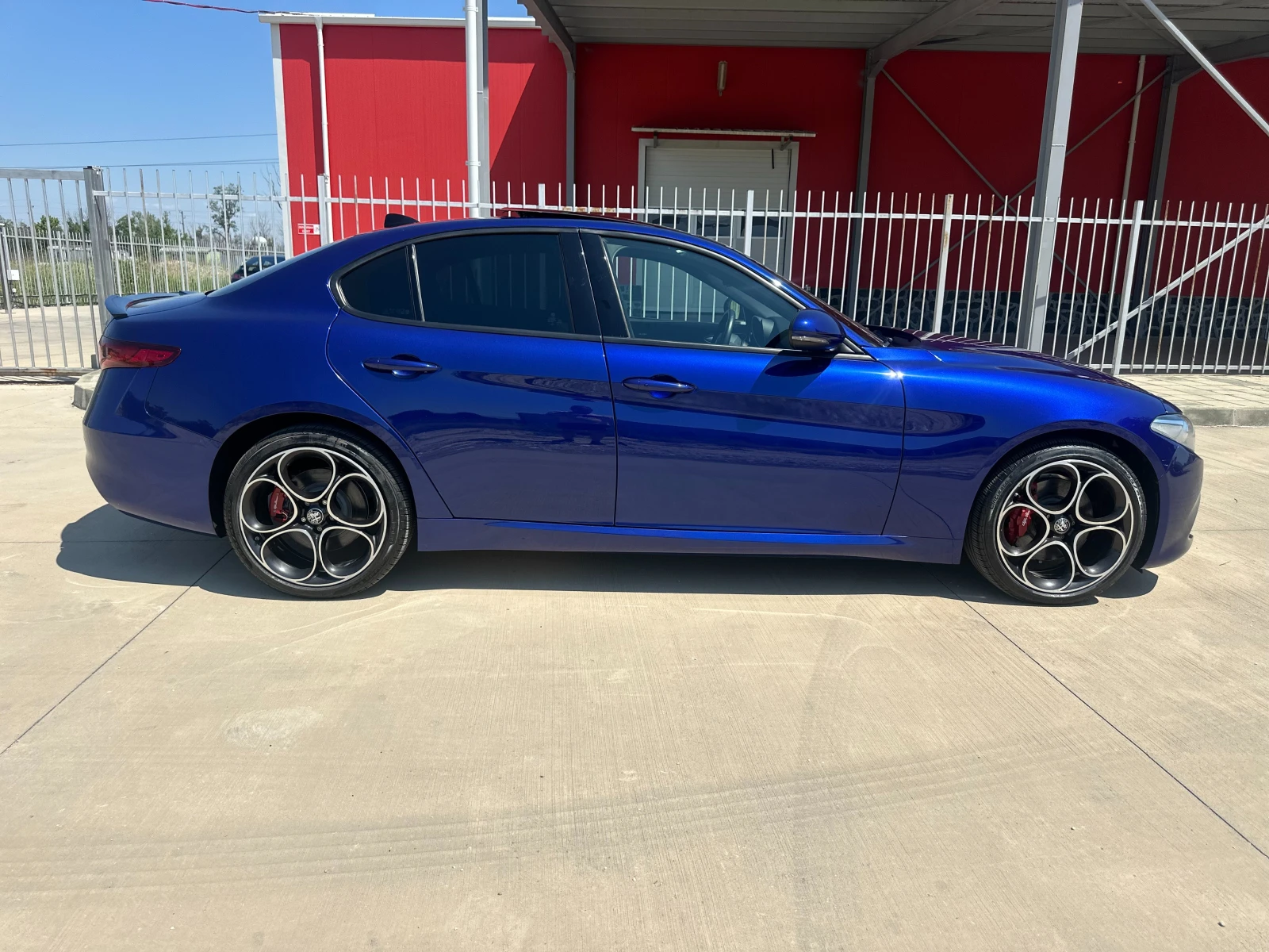 Alfa Romeo Giulia Q4 - изображение 6