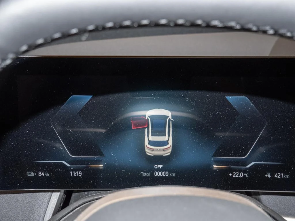 BMW iX xDrive45/FACELIFT/SPORTPACK/H&K/LED/ICONIC GLOW/ - изображение 9