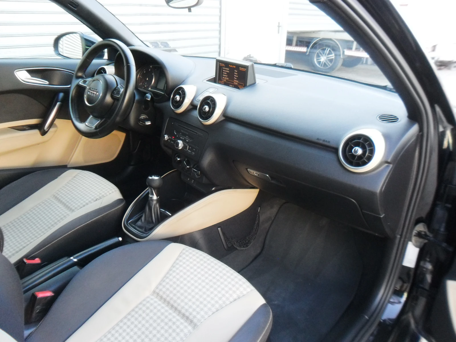 Audi A1 1, 6-TDI-KLIMA-NAVI | Mobile.bg   13