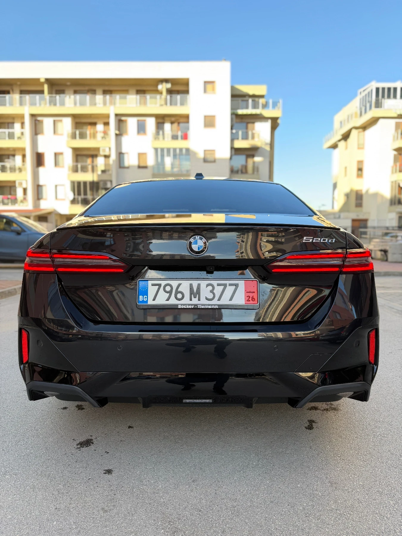 BMW 520 Iconic Glow Harman Обдухване M Pro - изображение 4