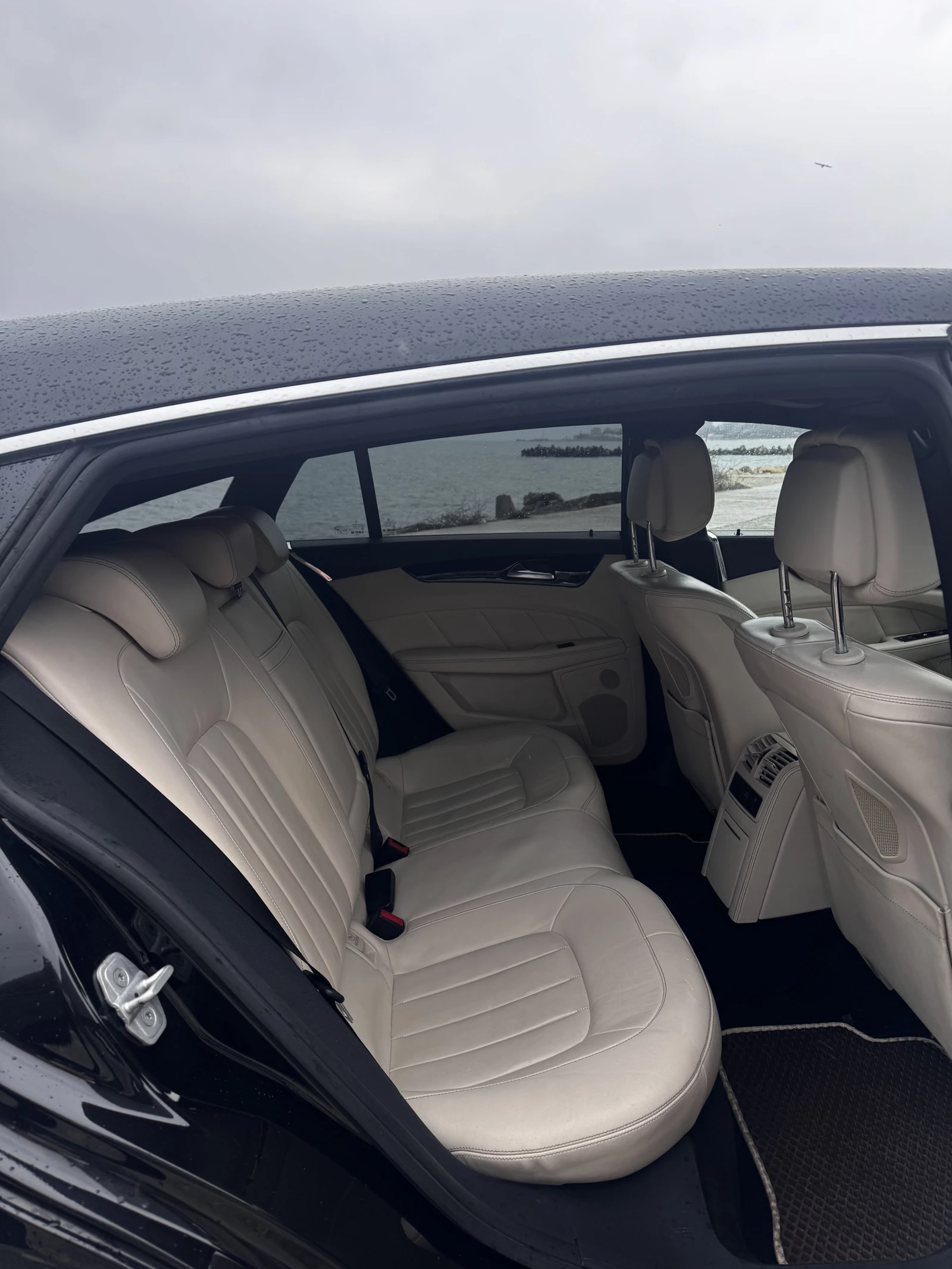 Mercedes-Benz CLS 350, снимка 11 - Автомобили и джипове - 54483851