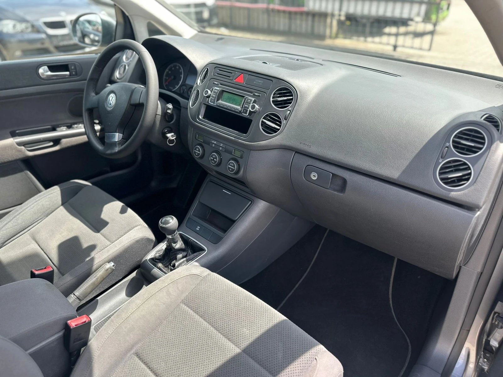 VW Golf Plus / 1.6 TDI / 102HP / , снимка 12 - Автомобили и джипове - 54608630