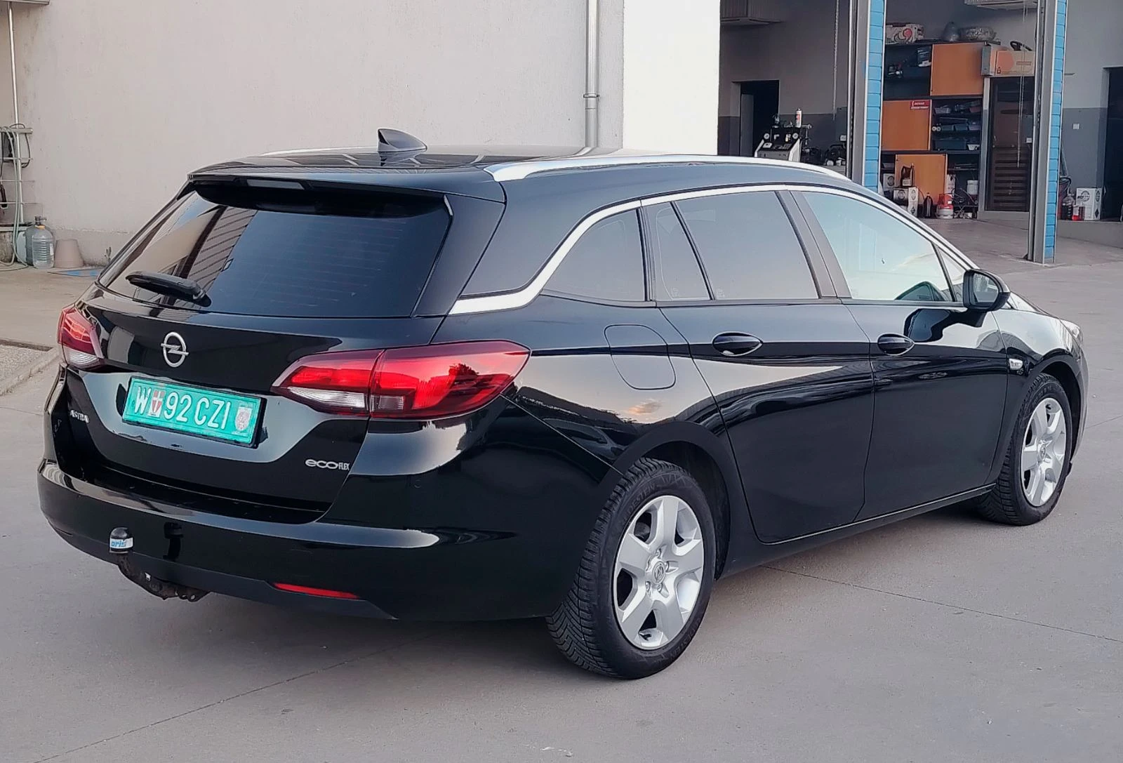 Opel Astra 1.6 CDTI* * * 212.000км* * * , снимка 3 - Автомобили и джипове - 54656254