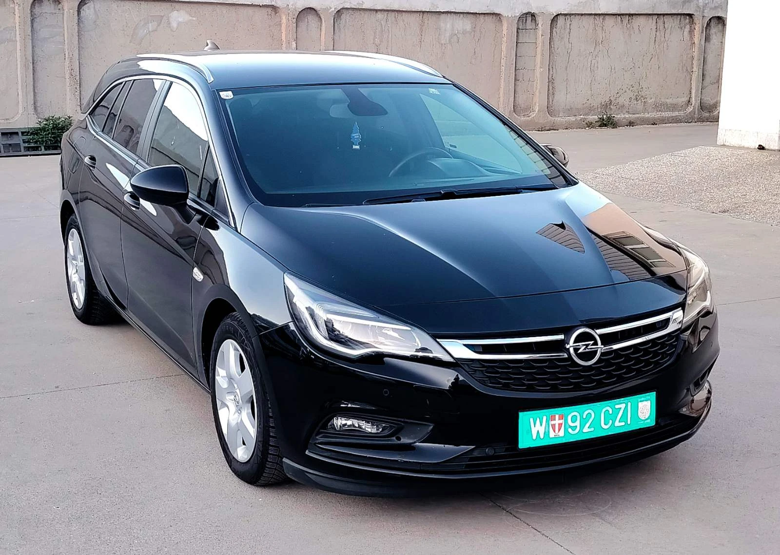 Opel Astra 1.6 CDTI* * * 212.000км* * * , снимка 2 - Автомобили и джипове - 54656254