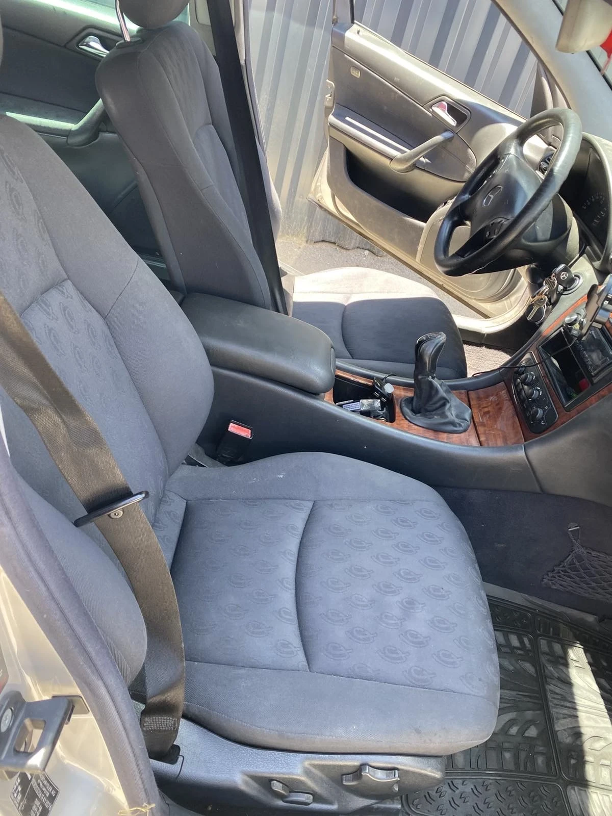 Mercedes-Benz C 220 CDI, снимка 5 - Автомобили и джипове - 54891869