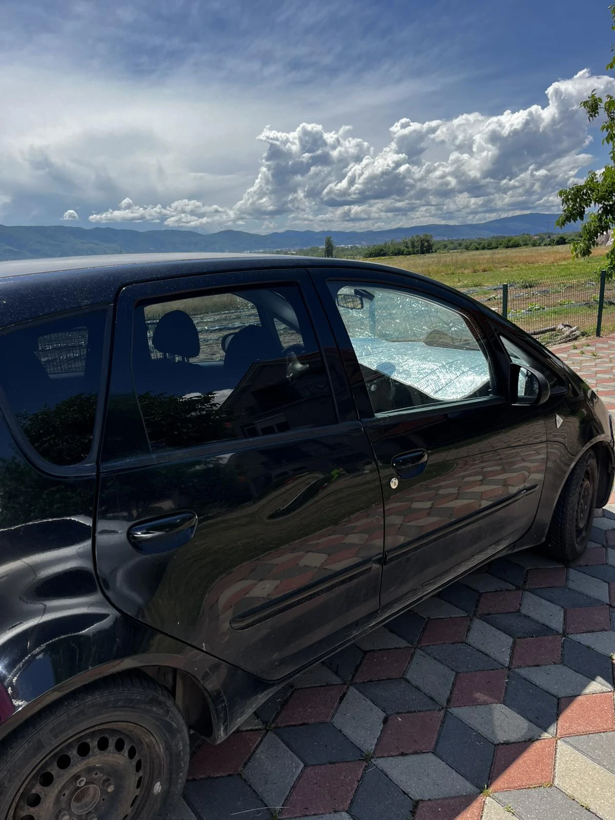 Mitsubishi Colt 1, 3, снимка 2 - Автомобили и джипове - 54912857
