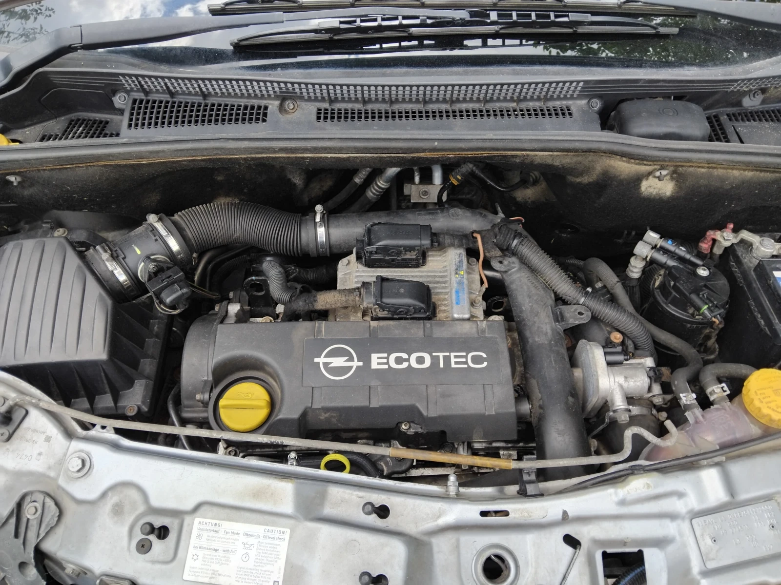 Opel Meriva 1.7 CDTI//КЛИМА//ТОП , снимка 14 - Автомобили и джипове - 55316740