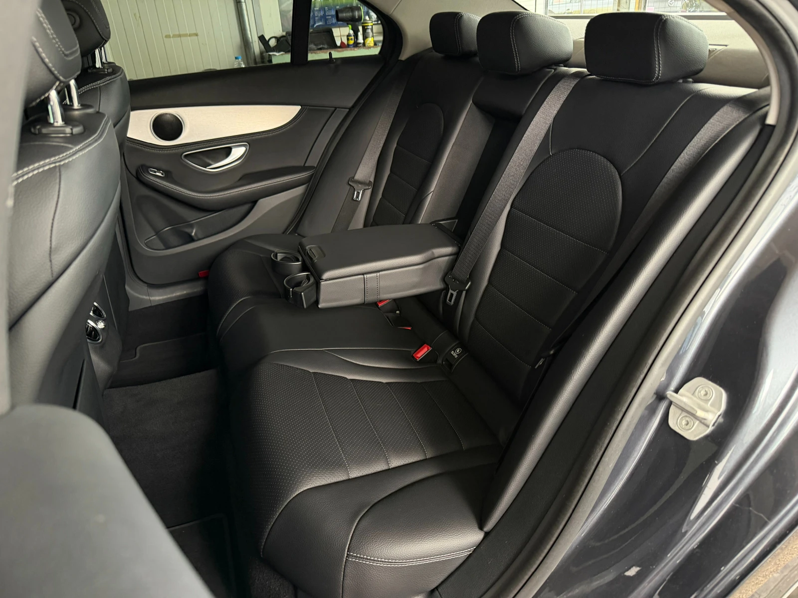 Mercedes-Benz C 220 D* СЕРВИЗНА КНИЖКА С ПЪЛНА ИСТОРИЯ В МЕРЦЕДЕС, снимка 8 - Автомобили и джипове - 55465388