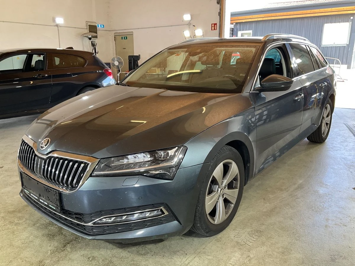 Skoda Superb 2.0TDI Style 4x4/Обдухване/Масаж/Distronic