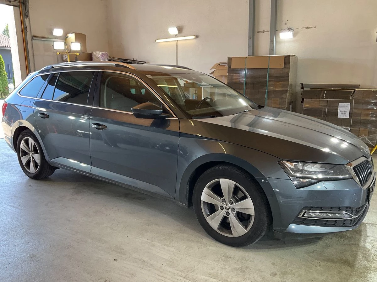 Skoda Superb 2.0TDI Style 4x4/Обдухване/Масаж/Distronic, снимка 4 - Автомобили и джипове - 55536967
