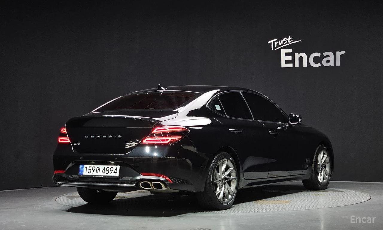 Genesis G70 2.2D AWD* DISTRONIC* ПОДГРЕВ* ОБДУХВАНЕ* КАМЕРА* , снимка 3 - Автомобили и джипове - 55691528