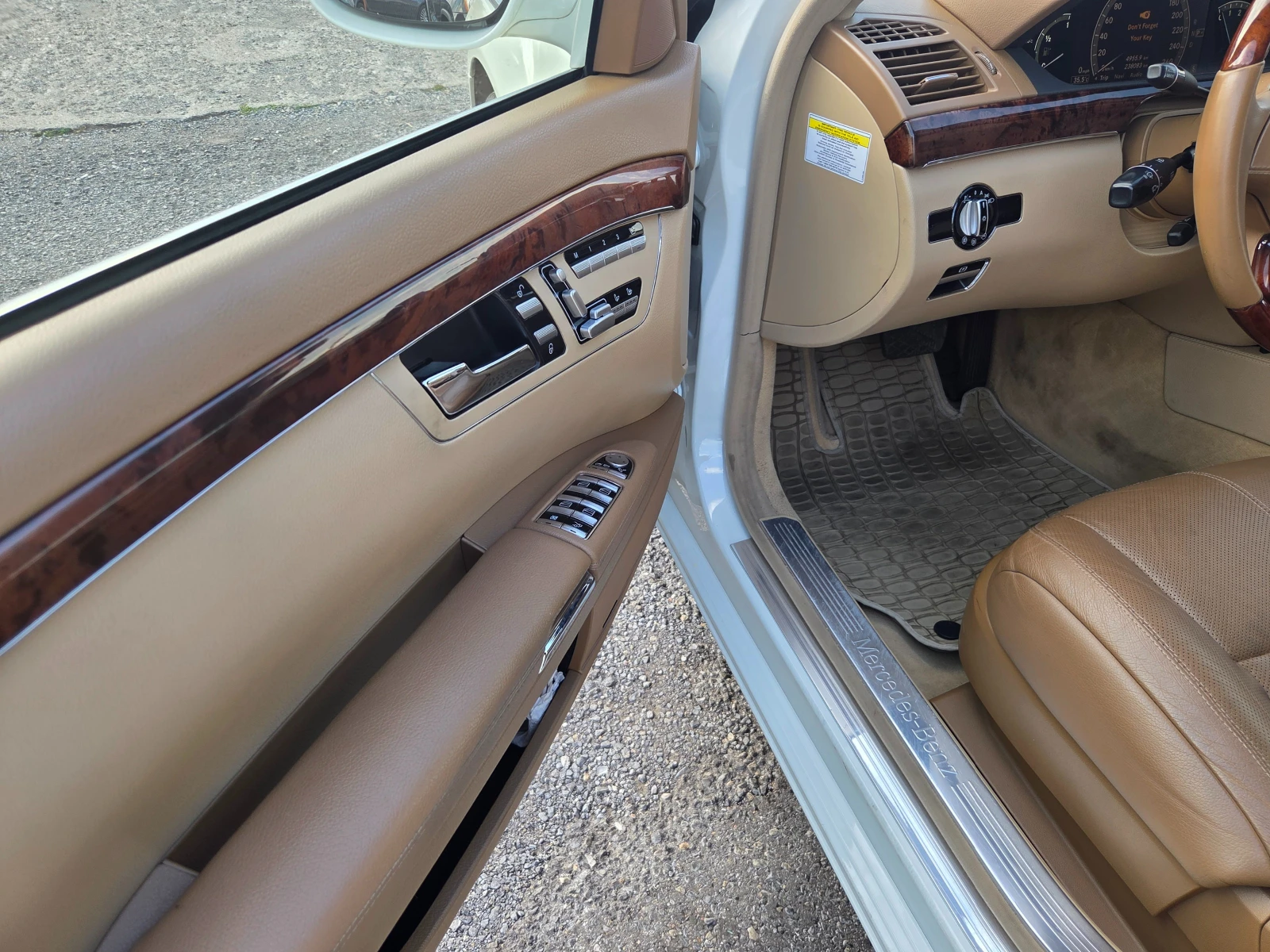Mercedes-Benz S 550 5.5 388p.s long 4matic, снимка 13 - Автомобили и джипове - 55901031