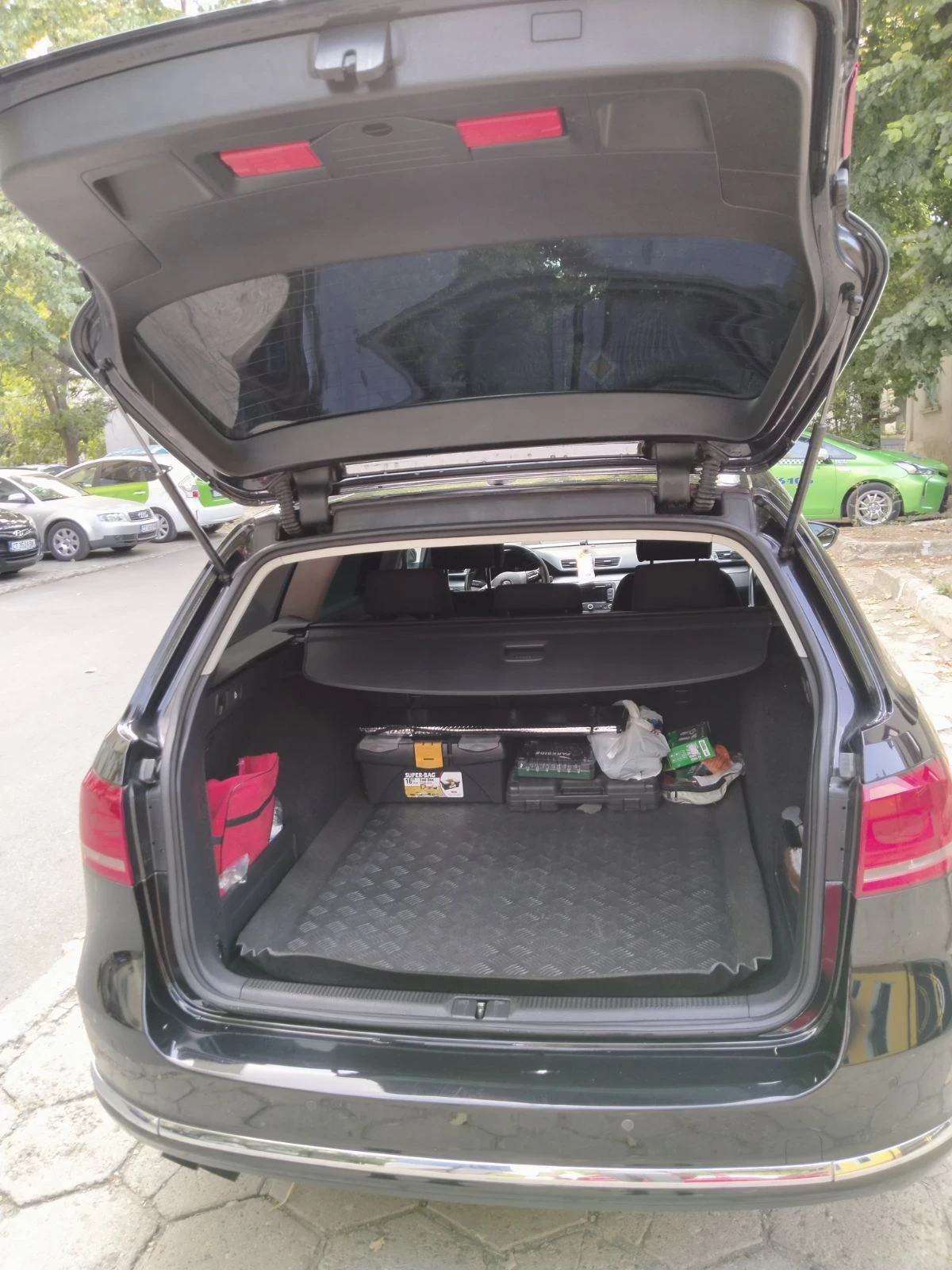VW Passat 2.0 TDI, снимка 13 - Автомобили и джипове - 56245607
