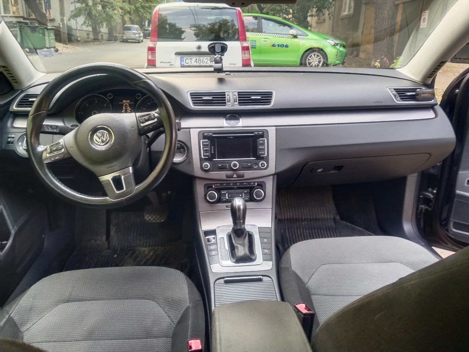 VW Passat 2.0 TDI, снимка 9 - Автомобили и джипове - 56245607