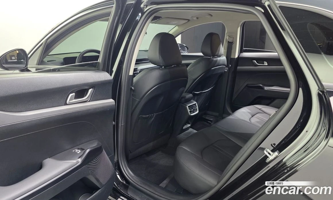 Kia K5 2.0 Prestige, снимка 16 - Автомобили и джипове - 56157288