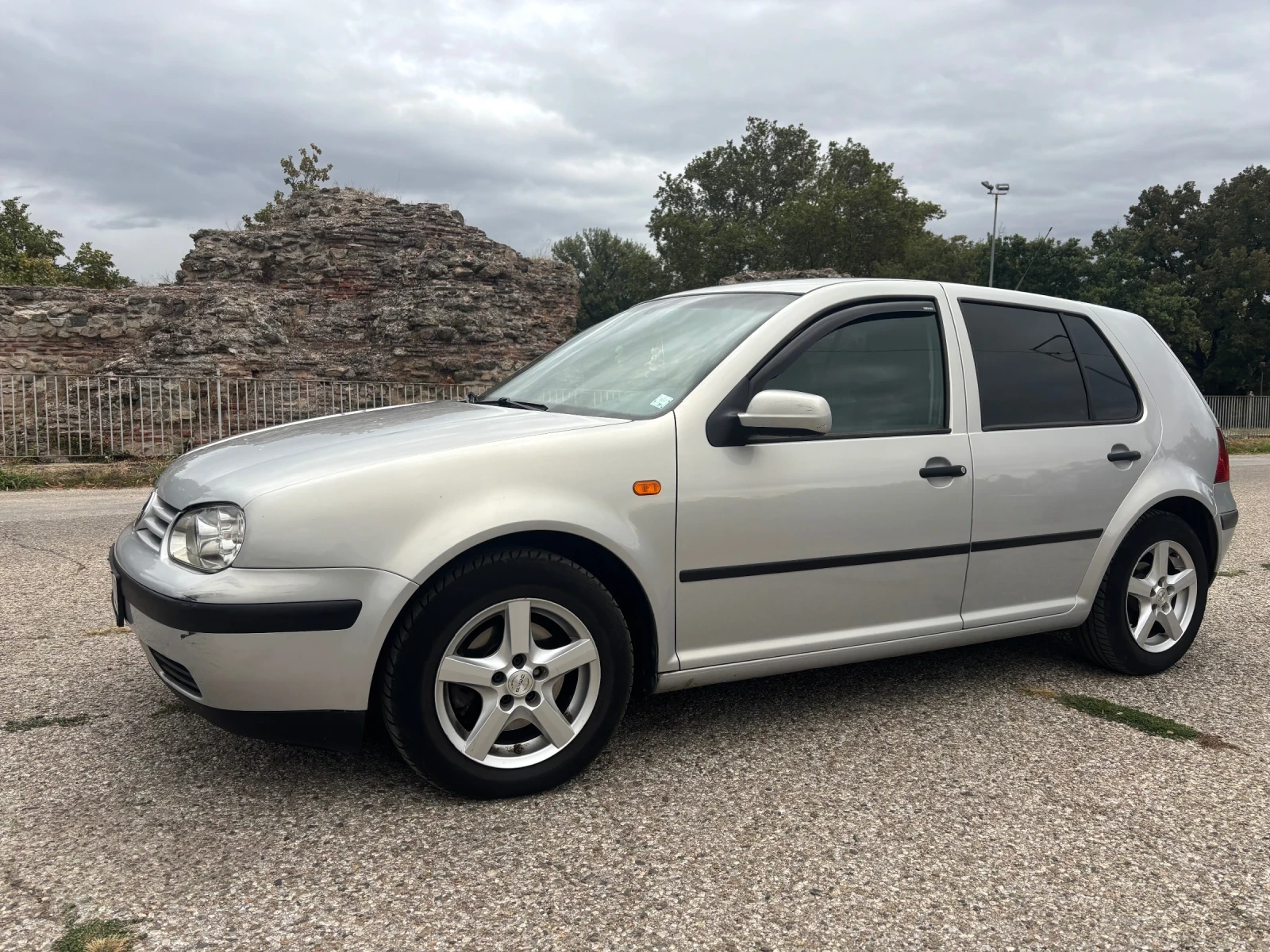 VW Golf, снимка 8 - Автомобили и джипове - 56255627