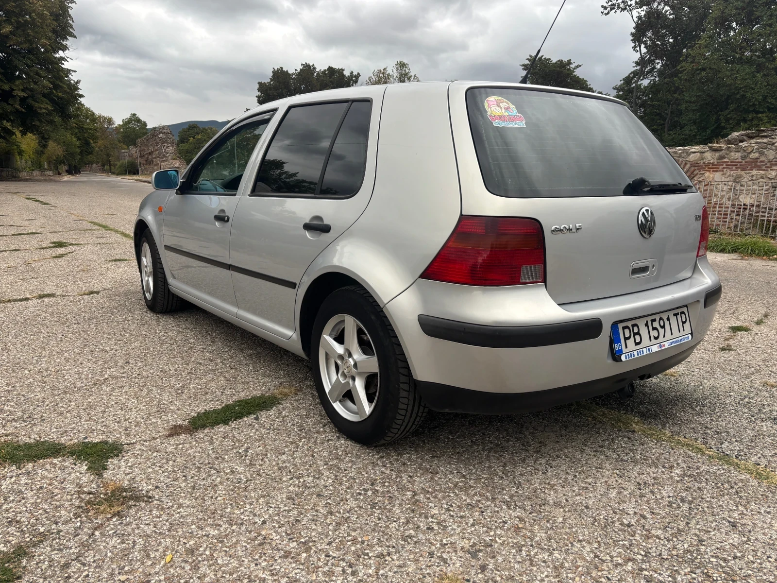 VW Golf, снимка 4 - Автомобили и джипове - 56255627