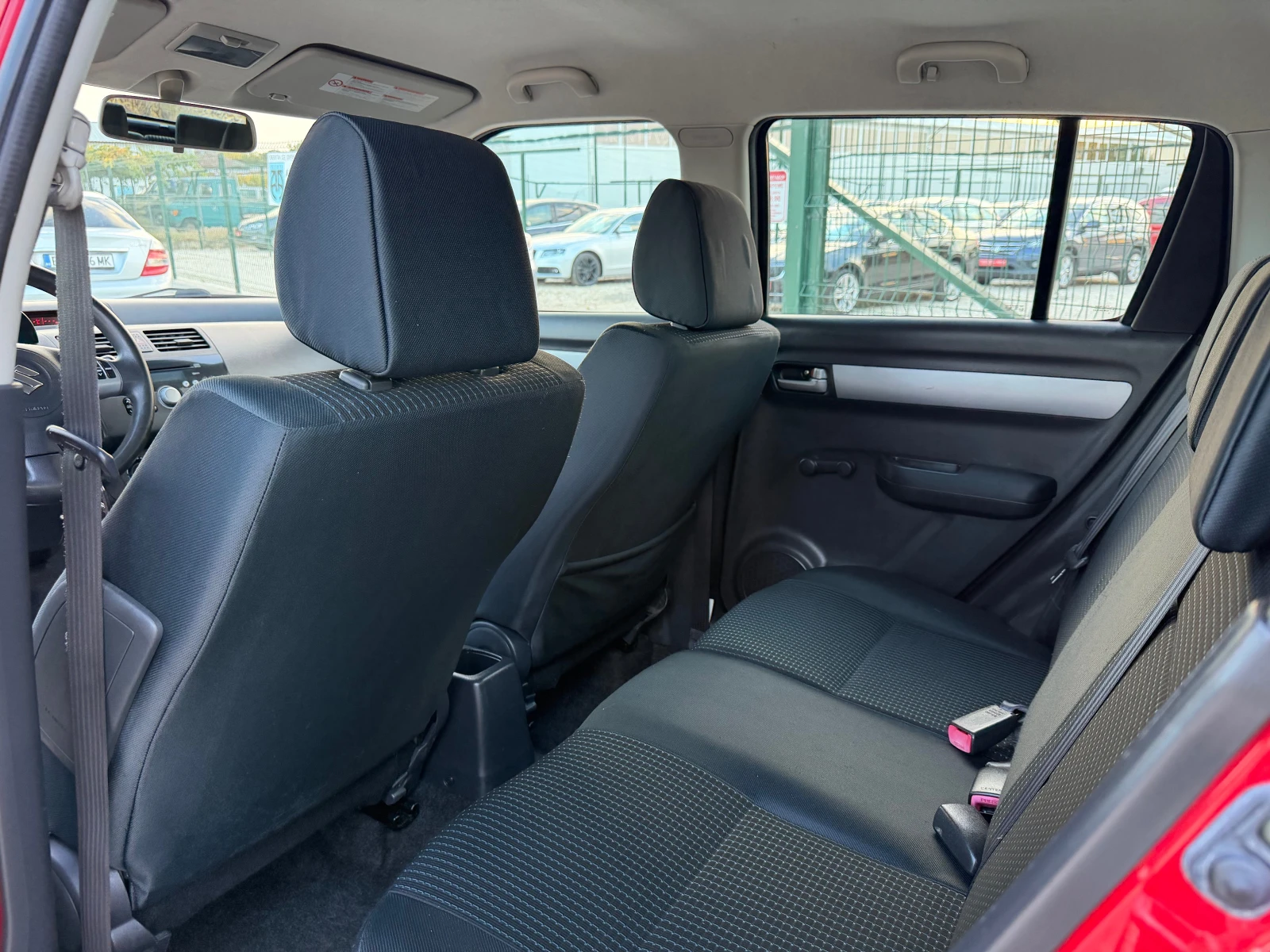 Suzuki Swift 1.3i 16v-Klima/5 vrati | Mobile.bg � ����������� 11