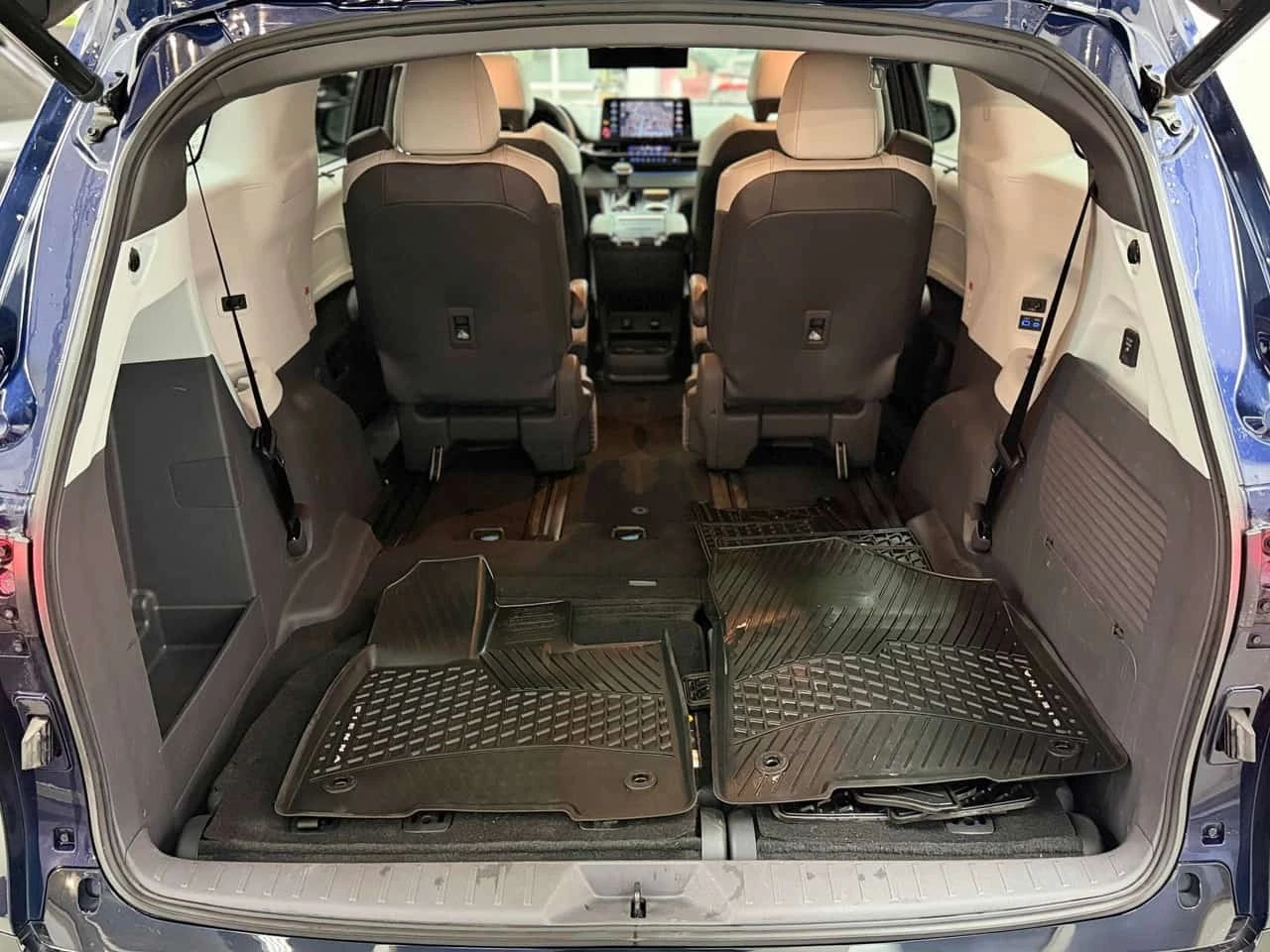 Toyota Sienna XSE 7 Passenger FWD * CARFAX * ����������� | Mobile.bg � ����������� 14