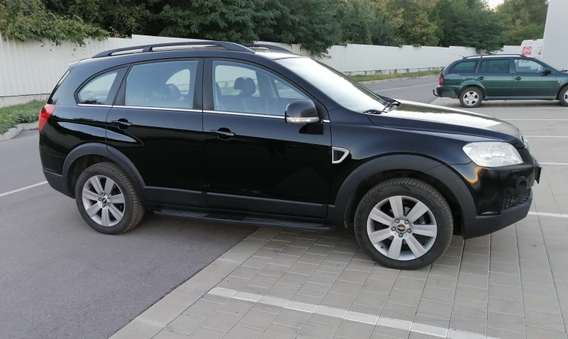 Chevrolet Captiva 2.0 CRDi, снимка 4 - Автомобили и джипове - 51762037