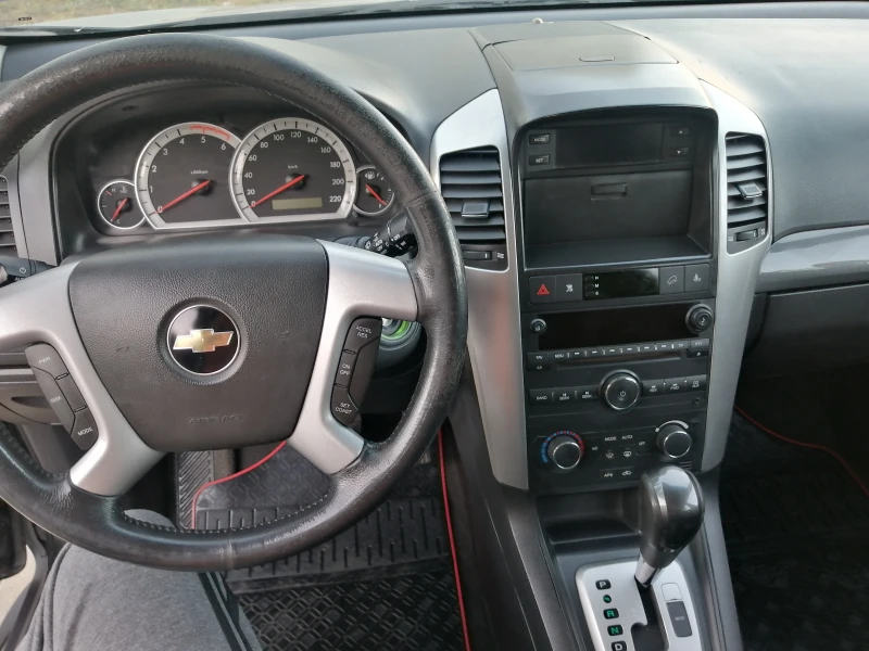 Chevrolet Captiva 2.0 CRDi, снимка 11 - Автомобили и джипове - 51762037